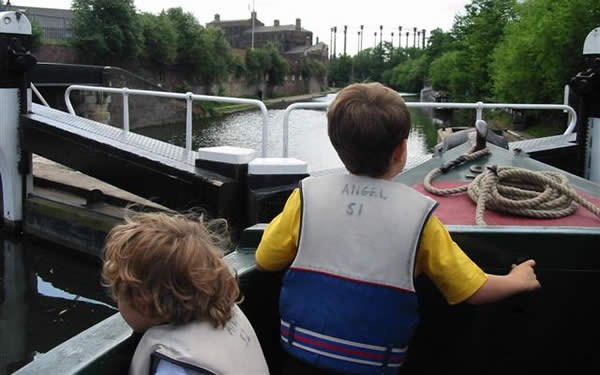 Children enjoying a day out on London's canal